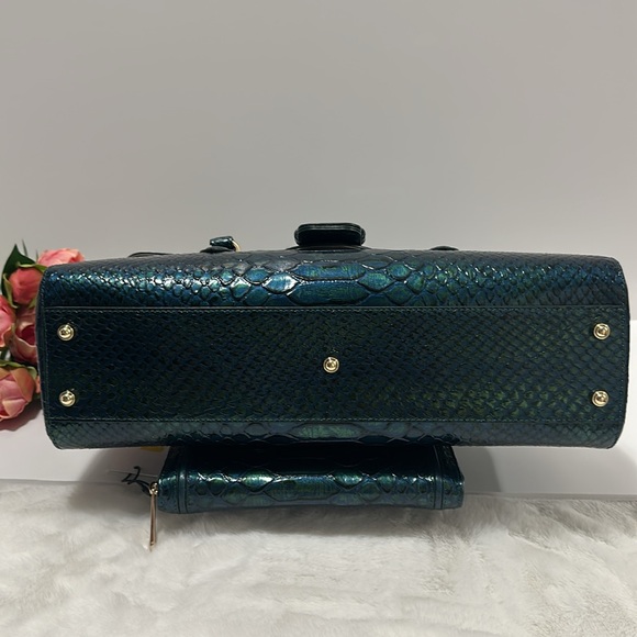 Brahmin Dayan and Suri wallet in Evergreen Kalopsia - Picture 7 of 13